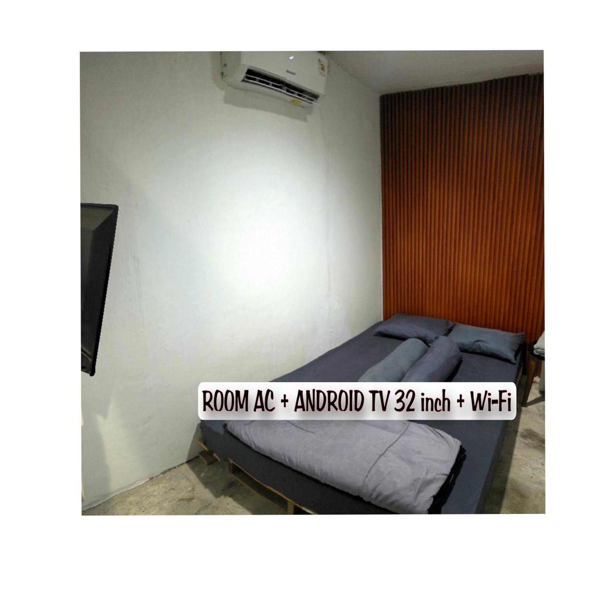 Cilacap Guest House Exterior photo